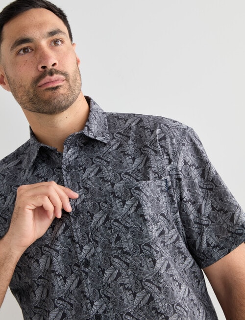 Logan Short Sleeve Shirt, Tavish Dark Navy product photo View 04 L