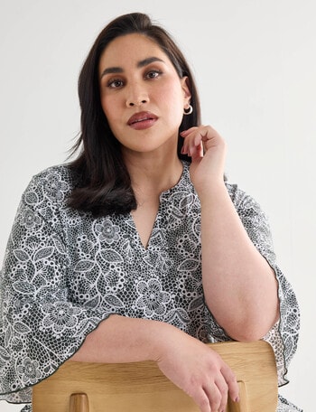 Studio Curve Collection Top, Lace Print product photo