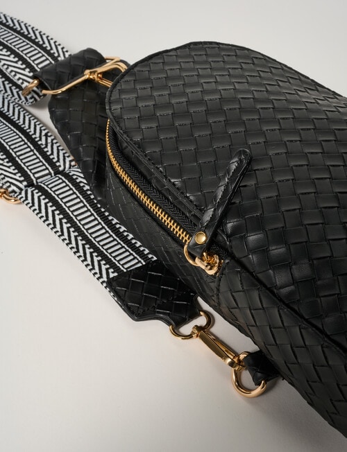 Zest Weave Sling Bag, Black product photo View 04 L