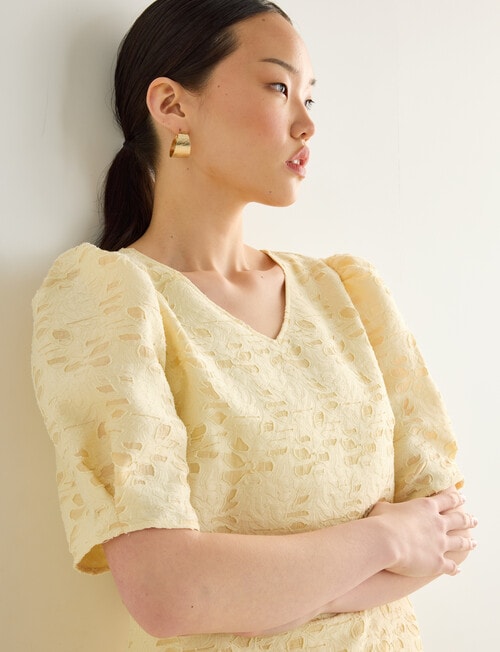 State of play Sabrina Textured Top, Butter product photo View 04 L