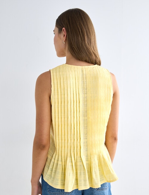 Zest Sleeveless Pleat Top, Panna Cotta product photo View 02 L
