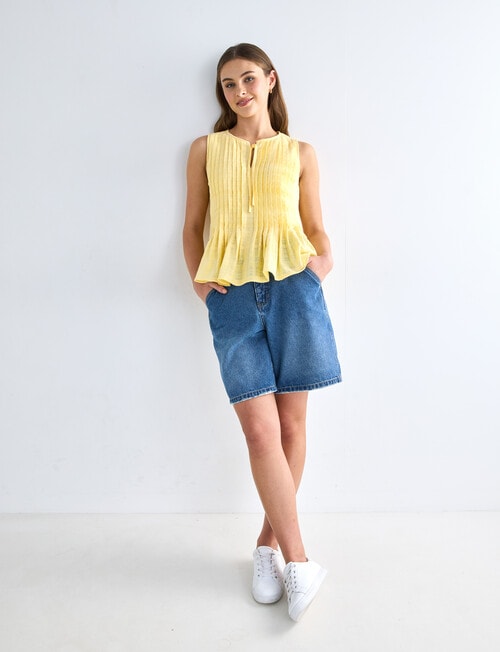 Zest Sleeveless Pleat Top, Panna Cotta product photo View 03 L