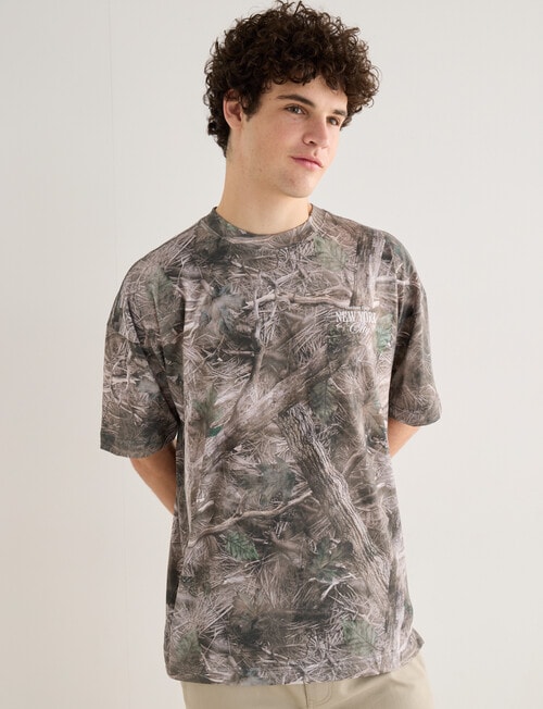 Tarnish Outdoor Club Tee, Green product photo