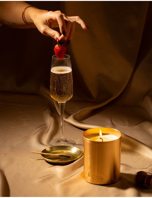 Ecoya Mini Goldie Candle, Chilli Strawberry, 105g product photo View 02 L
