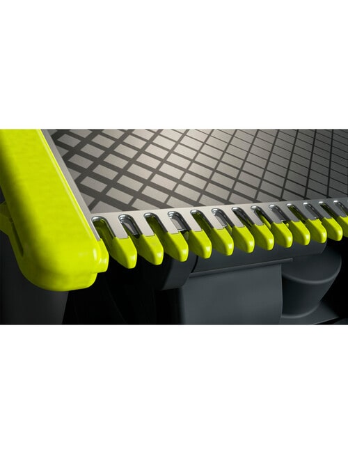 Philips OneBlade 360 Pro Face, QP6532/15 product photo View 05 L