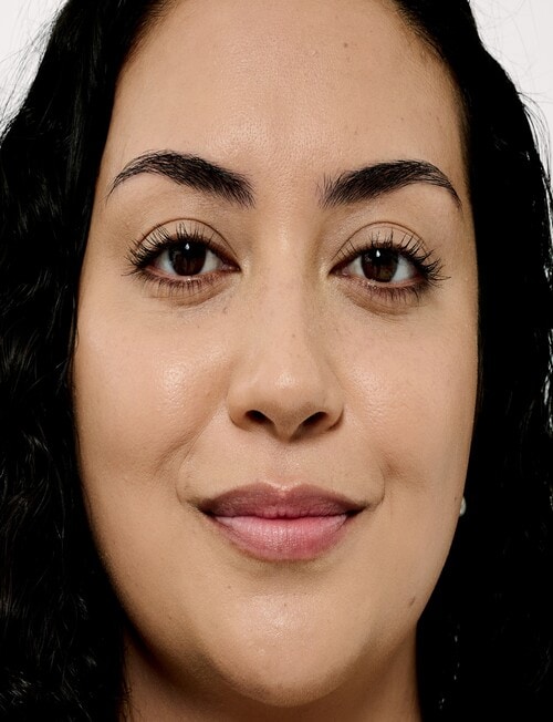 benefit The POREfessional Foundation product photo View 03 L