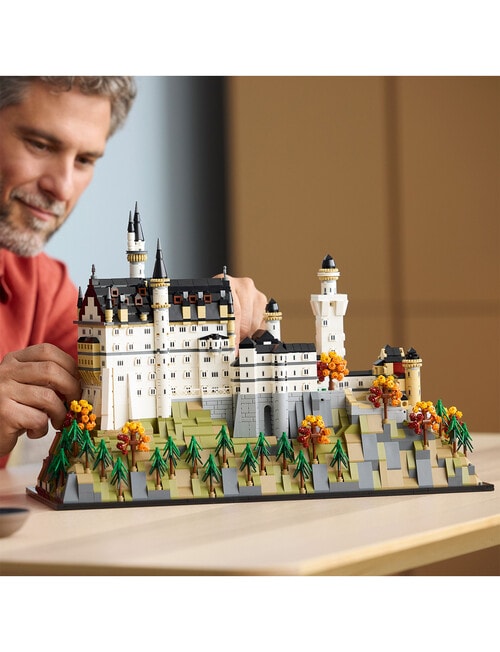 LEGO Architecture Architecture Neuschwanstein Castle , 21063 product photo View 11 L