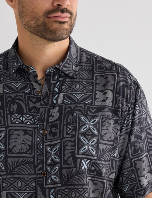 Kauri Trail Viscose Print Short Sleeve Shirt, Multi, Size M product photo View 04 L