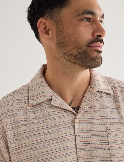 Kauri Trail Textured Stripe Short Sleeve Shirt, Natural product photo View 04 L
