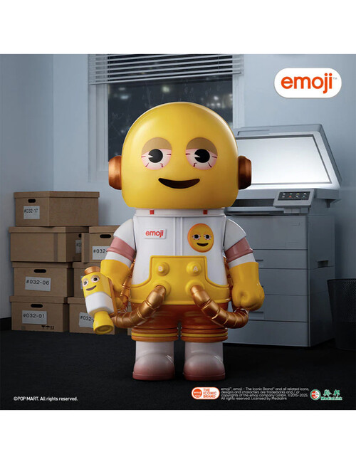 Pop Mart Mega Space Molly 100% x Emoji Series - Action Figures