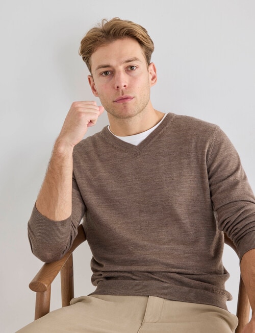 North South Merino Merino V-Neck Jumper, Fawn product photo