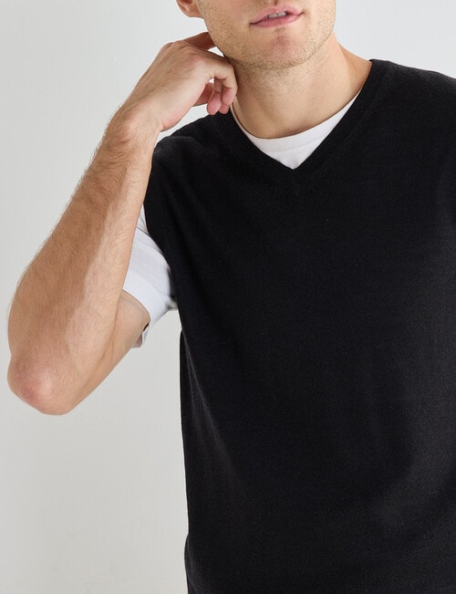North South Merino Merino Vest, Black product photo View 04 L