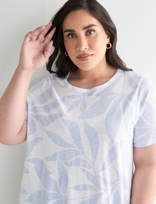 Studio Curve Organic Cotton Floral Print Scoop Neck Tee, Blue product photo