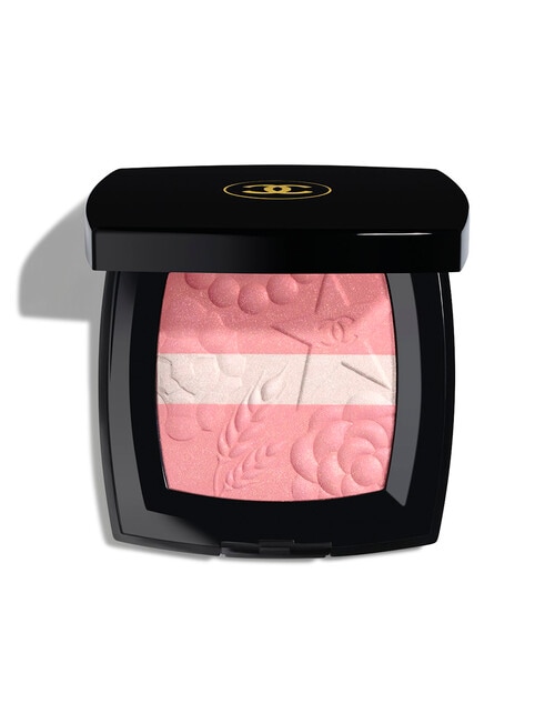 CHANEL LES SIGNES DE Illuminating Powder Blush product photo