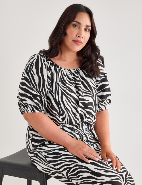 Studio Curve Linen Blend Gathered Raglan Top, Black Zebra product photo View 06 L