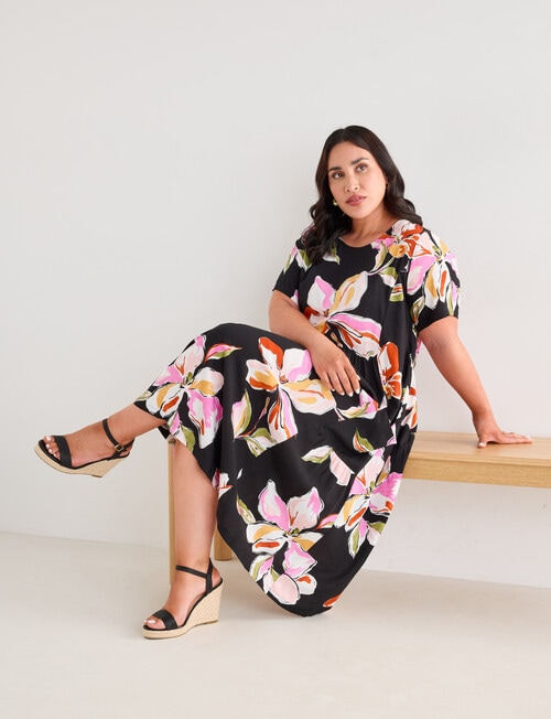 Studio Curve Oversize Pocket Dress, Whimsy Floral product photo