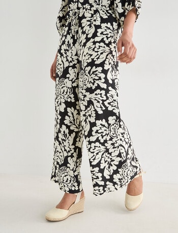 Whistle Tie Waist Printed Culotte, Black Mono Print product photo