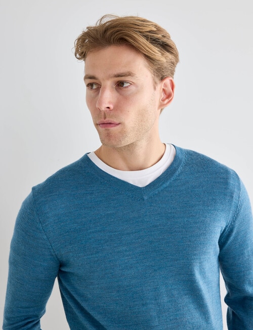 North South Merino Merino V-Neck Jumper, Turquoise Marle product photo View 04 L