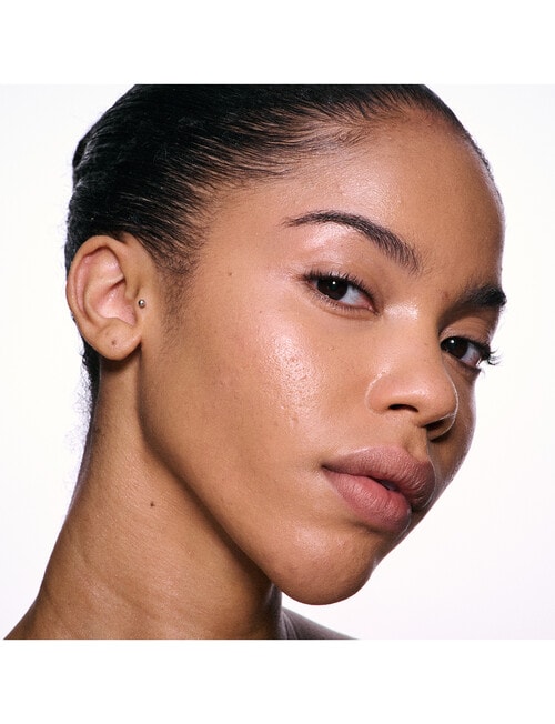 MAC Skinfinish Lightstruck Liquid Highlighter product photo View 04 L