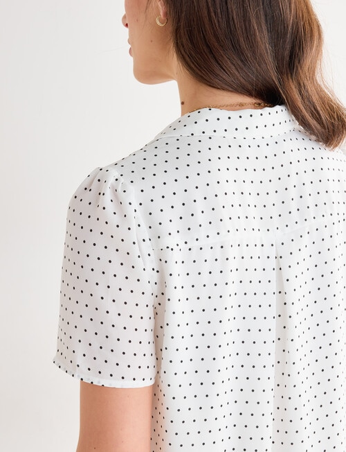 Oliver Black Pleated Shirt, Polka Dot product photo View 06 L