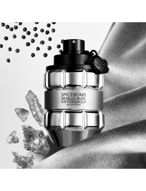 Viktor & Rolf Spicebomb Metallic Musk Eau de Parfum product photo View 02 L
