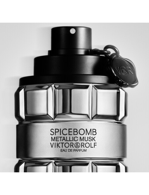 Viktor & Rolf Spicebomb Metallic Musk Eau de Parfum product photo View 07 L