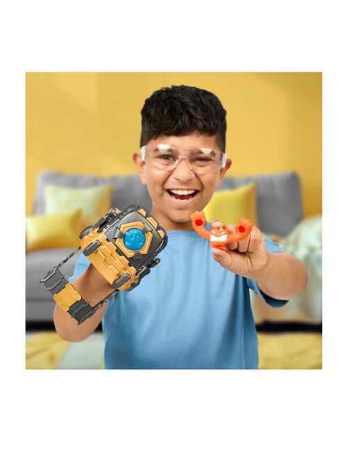 Miniverse Series 13, MM Goo Slingers Mega Launcher, Assorted product photo View 05 L