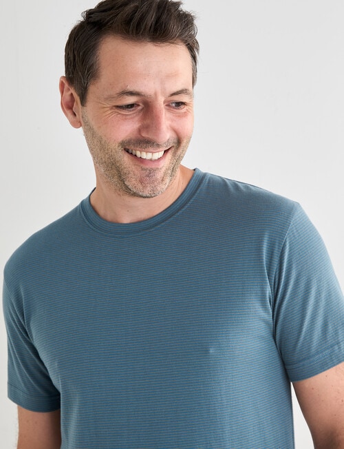 Chisel Ultimate Crew Tee, Ocean Blue Stripes product photo