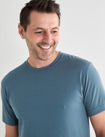 Chisel Ultimate Crew Tee, Ocean Blue Stripes product photo