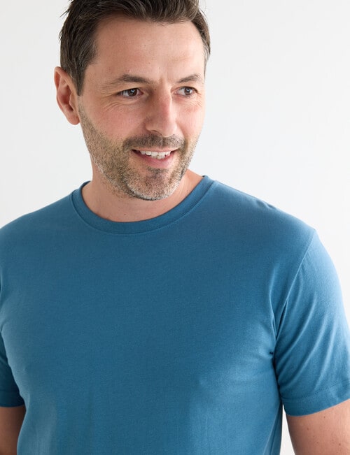 Chisel Ultimate Crew Neck Tee, Ocean Blue product photo View 04 L