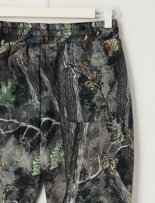 No Issue Trackpant, Camo Dark product photo View 02 L