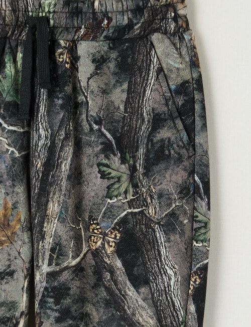 No Issue Trackpant, Camo Dark product photo View 03 L