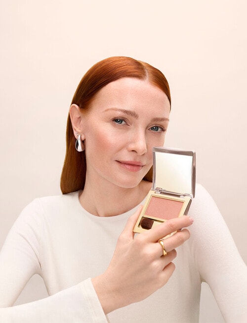 Elizabeth Arden Blush product photo View 03 L