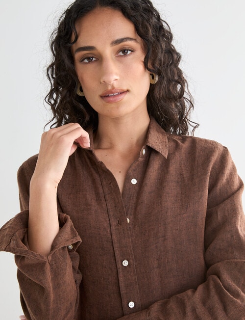 Zest Essential Linen Long Sleeve Shirt, Chocolate X Dye product photo View 04 L