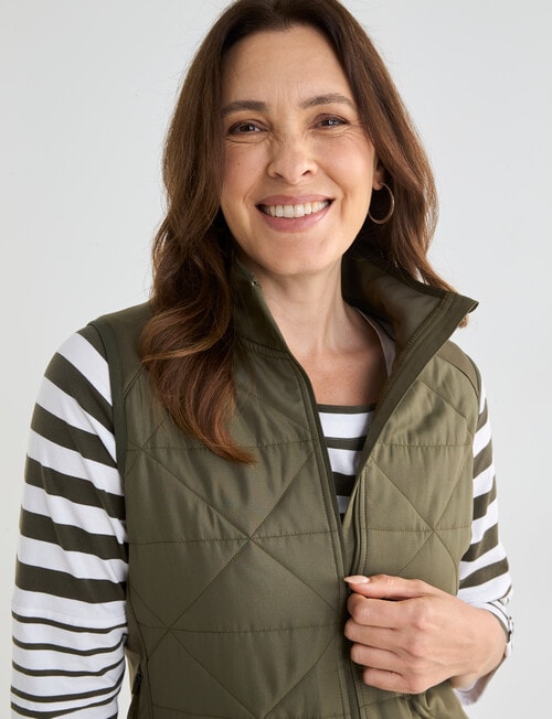 Line 7 Vamp Vest, Khaki product photo View 04 L