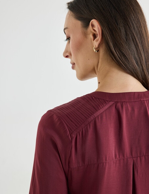 Oliver Black V-Neck Pleated Satin Top, Burgundy product photo View 05 L