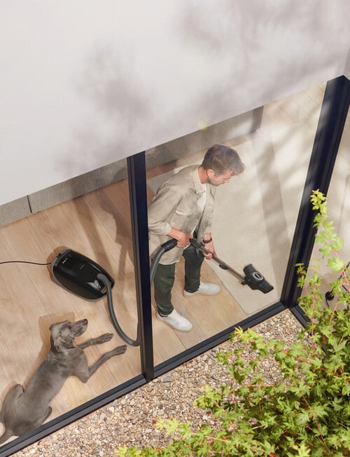 Miele M1 Cat & Dog Bagged Vacuum Cleaner, Obsidian Black product photo View 10 L