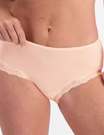 Bonds Bases Flex Lace Shortie, Pretty Thing product photo