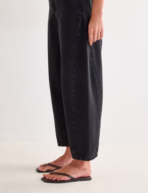 Mineral Stevie Relaxed Barrel Jean, Black product photo View 06 L