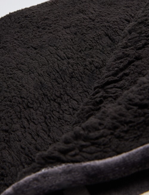 Haven Merit Fleece Sherpa Blanket product photo View 04 L