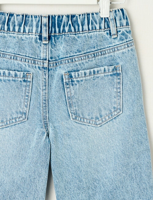 Mac & Ellie Applique Hearts Wide Leg Jean, Light Blue product photo View 02 L