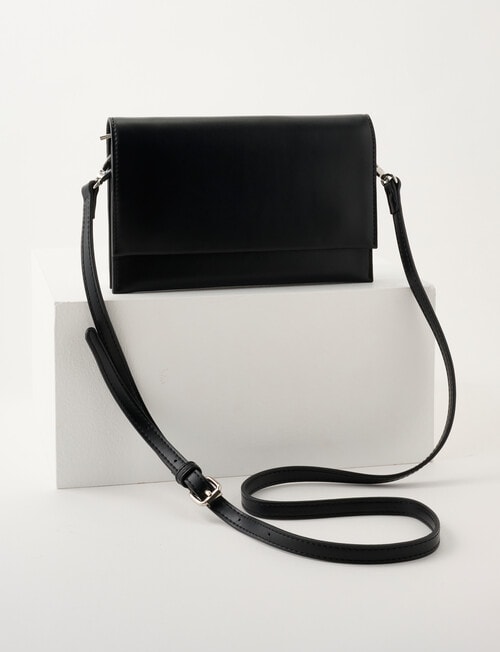 Boston + Bailey Classic Crossbody Bag, Black product photo