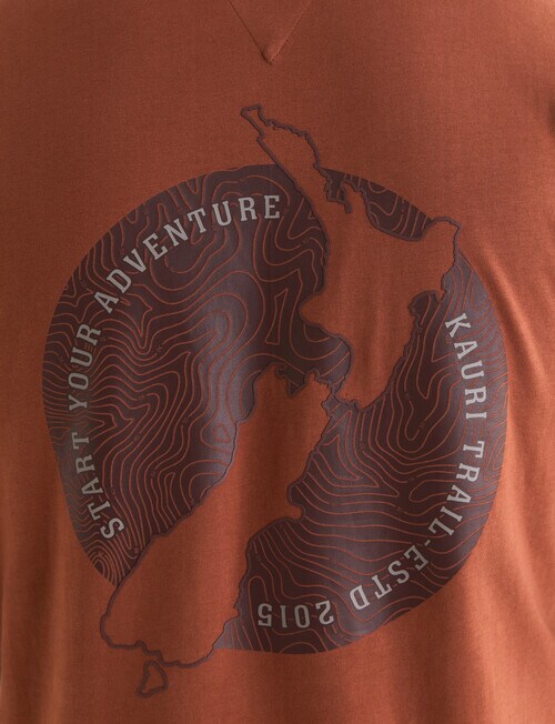 Kauri Trail Short Sleeve Tee, Rust product photo View 06 L