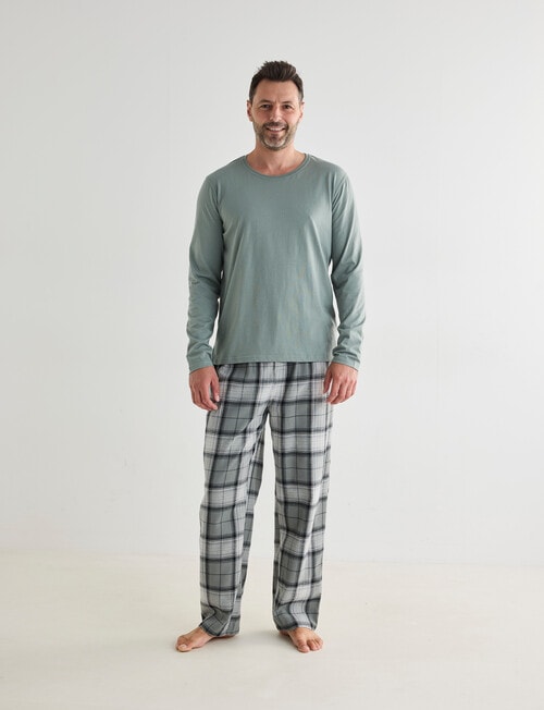 Chisel Knit Top With Brushed Pant PJ Set, Green product photo View 03 L