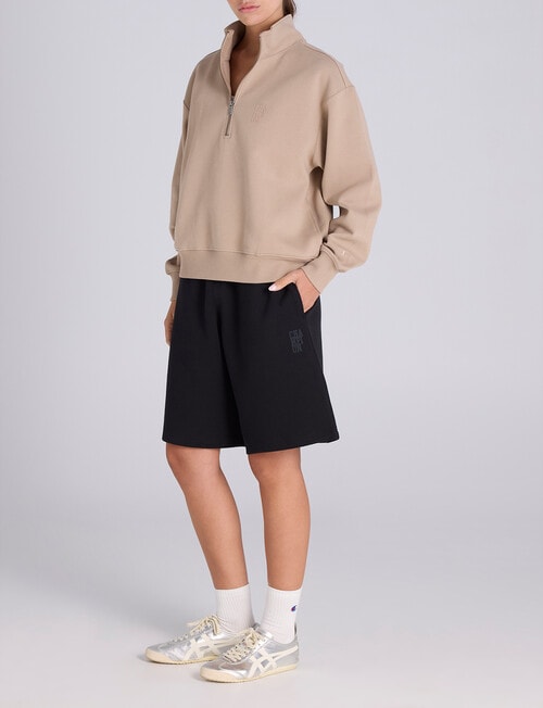 Champion Rochester Base Long Short, Black product photo View 04 L