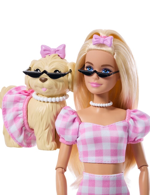 Barbie Twinning Looks, Assorted product photo View 04 L