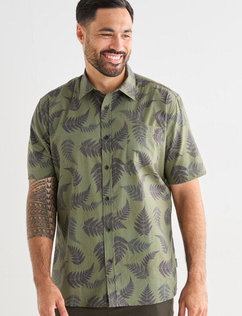 Kauri Trail Fern Print Short Sleeve Shirt, Khaki product photo View 07 L