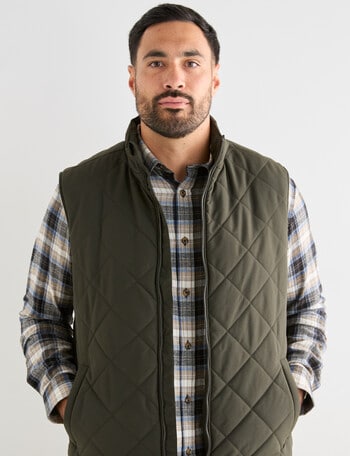 Kauri Trail Sherpa Lined Vest, Dark Khaki product photo