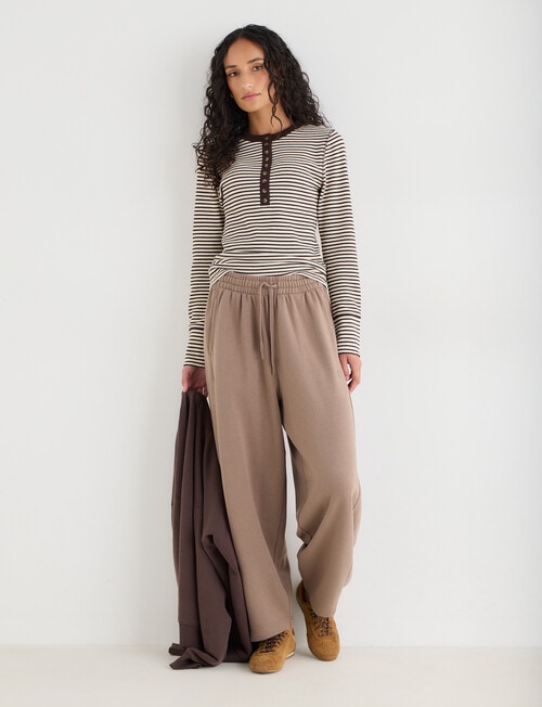 Zest Lounge Brushed Barrel Leg Pant, Taupe product photo