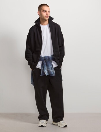 AIR SPACE Relaxed Trackpant, Black product photo